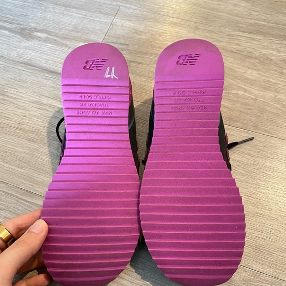 New Balance Women's Sola Sneakers pink and black size 5.5 - Picture 4 of 6